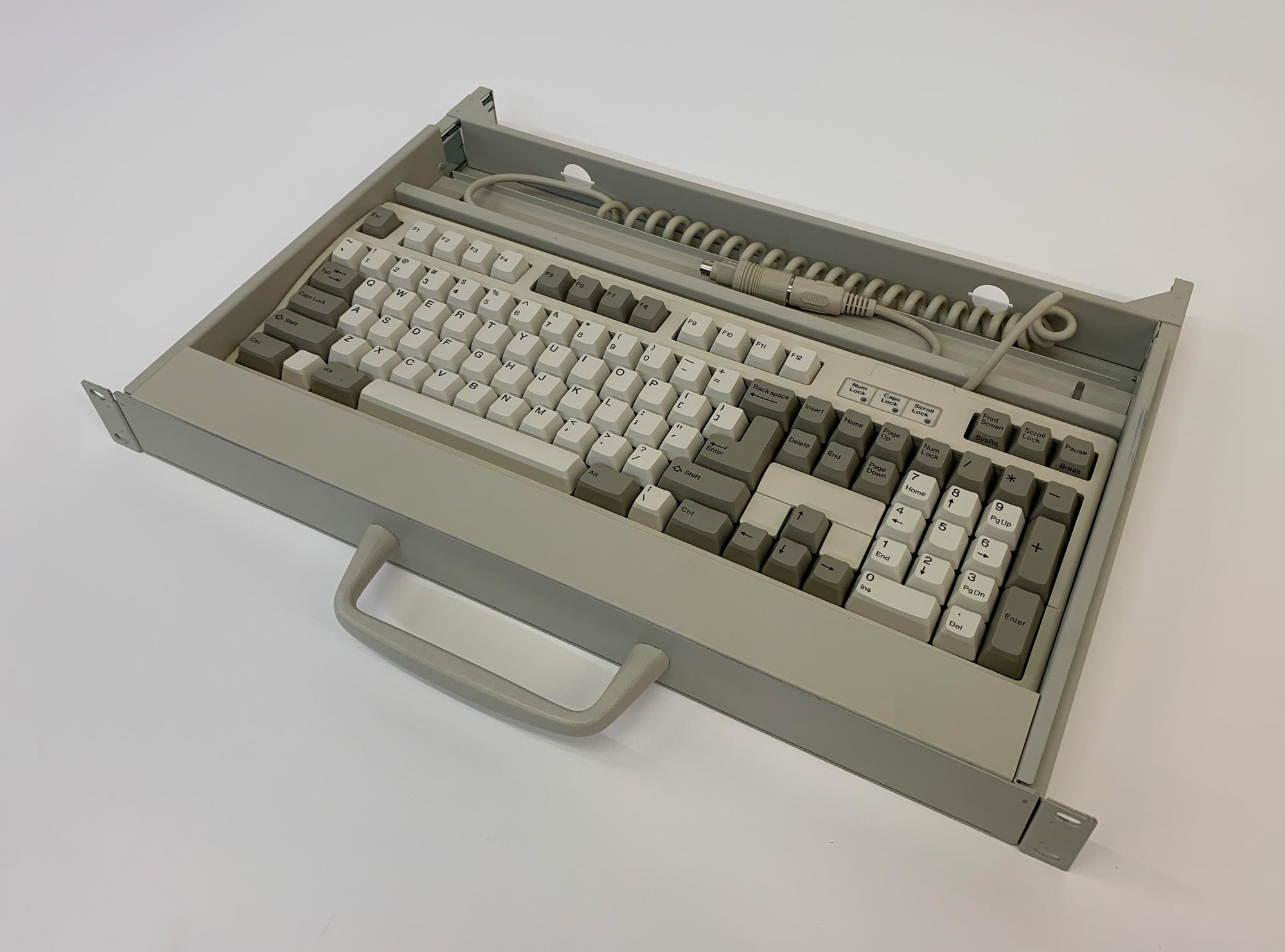 19-Zoll Tastatureinschub inkl. mechanischer Tastatur
