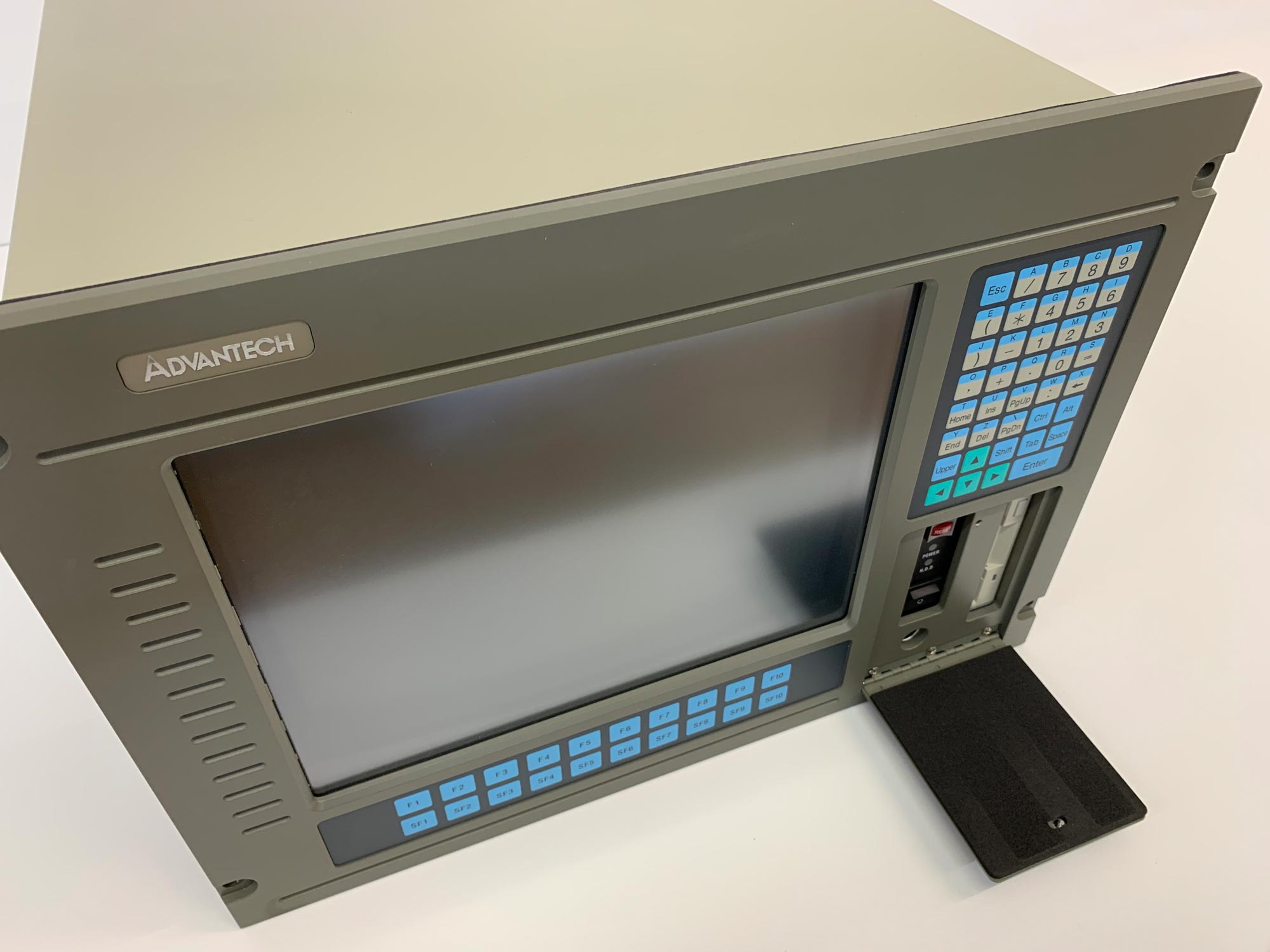 AWS-825-T - Industrie Workstation mit 15" CRT Display